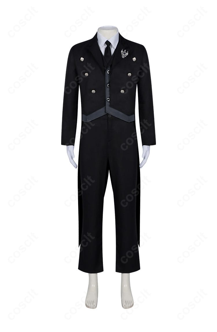 黒執事 セバスチャン・ミカエリス 緑の魔女編コスプレ衣装の正面全体。外套のシルエットと胸飾り、ネクタイの配置が確認できる。