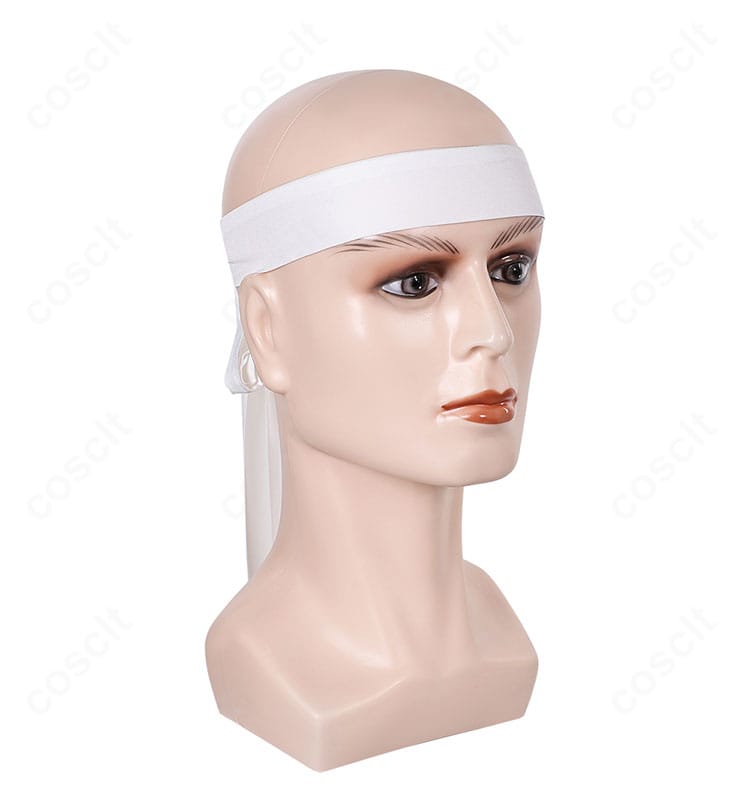 頭部アクセサリー左側。素材の質感と縫製精度を示す角度。