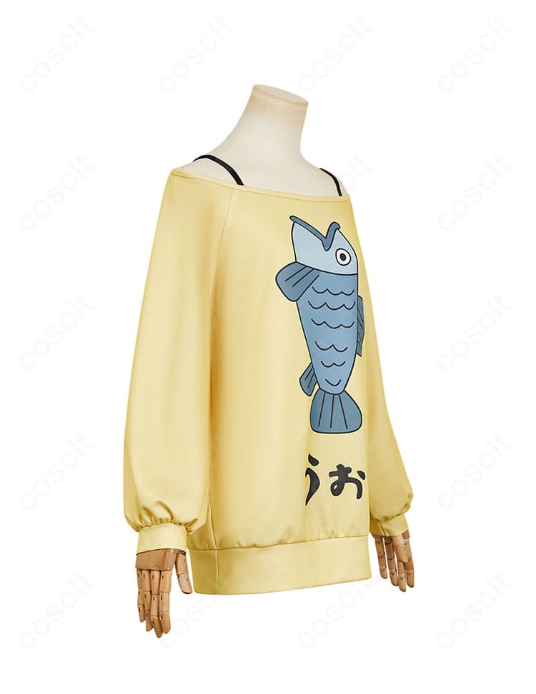 綾瀬桃コスプレ衣装の右側面。ウエスト位置とサイドの落ち感、シルエットの綺麗さが分かるアングル。