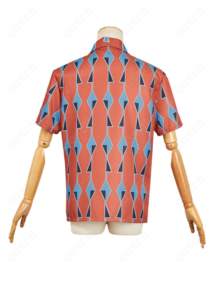 SAKAMOTO DAYS 南雲 シャツ衣装の背面。ヨークや背ダーツのラインまで確認できる写真