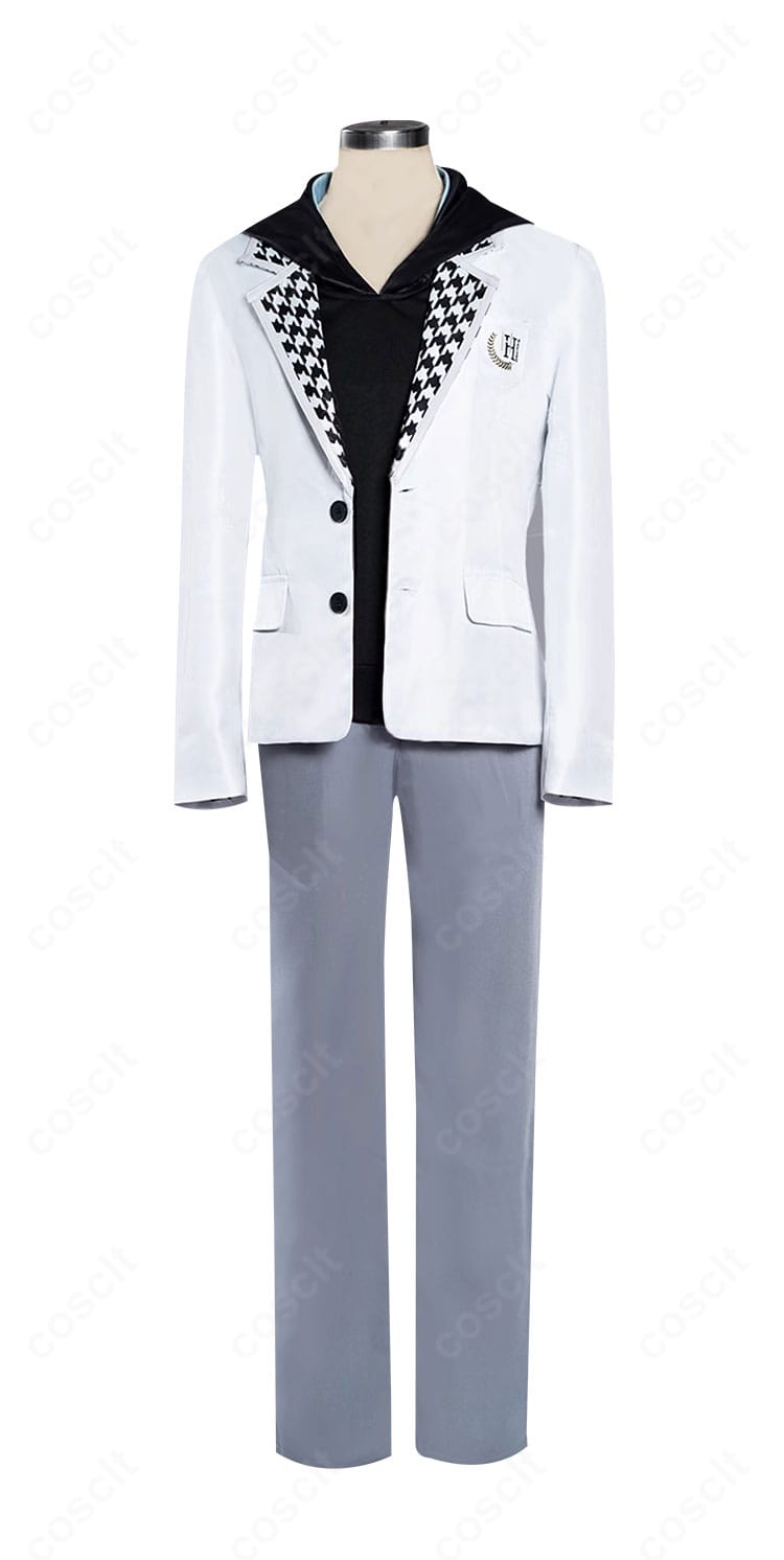 凪誠士郎 白宝高校制服コスの装飾ディテール。胸章ワッペンの刺繍、ボタン、ポケット周りの縫製を近接で示したこだわりカット。