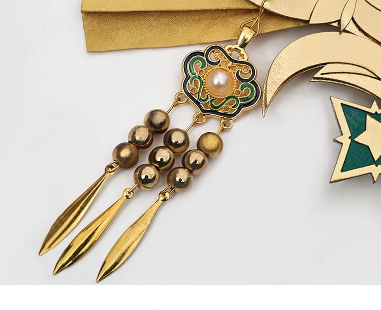 髪飾りの細部。立体的な装飾や質感、縁取りの仕上げが分かるクローズアップ。