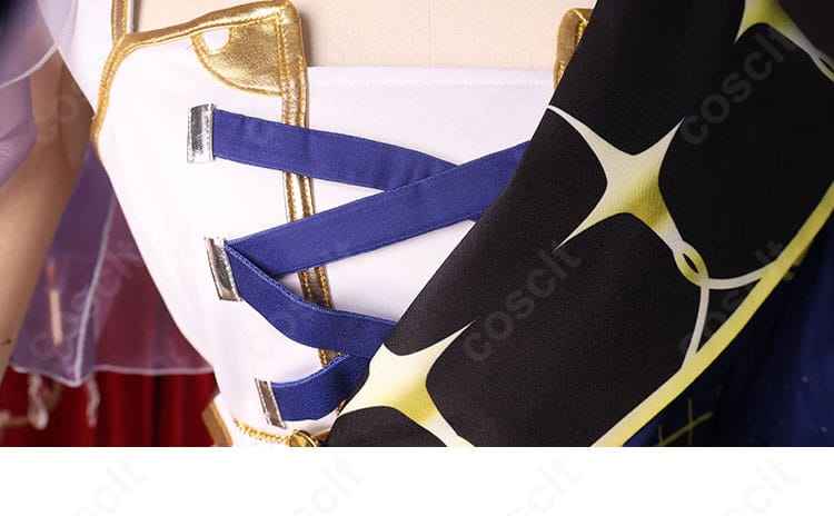 胸元装飾のアップ：常闇トワ コスプレ衣装の胸周りパーツと質感が分かる画像｜ホロライブ