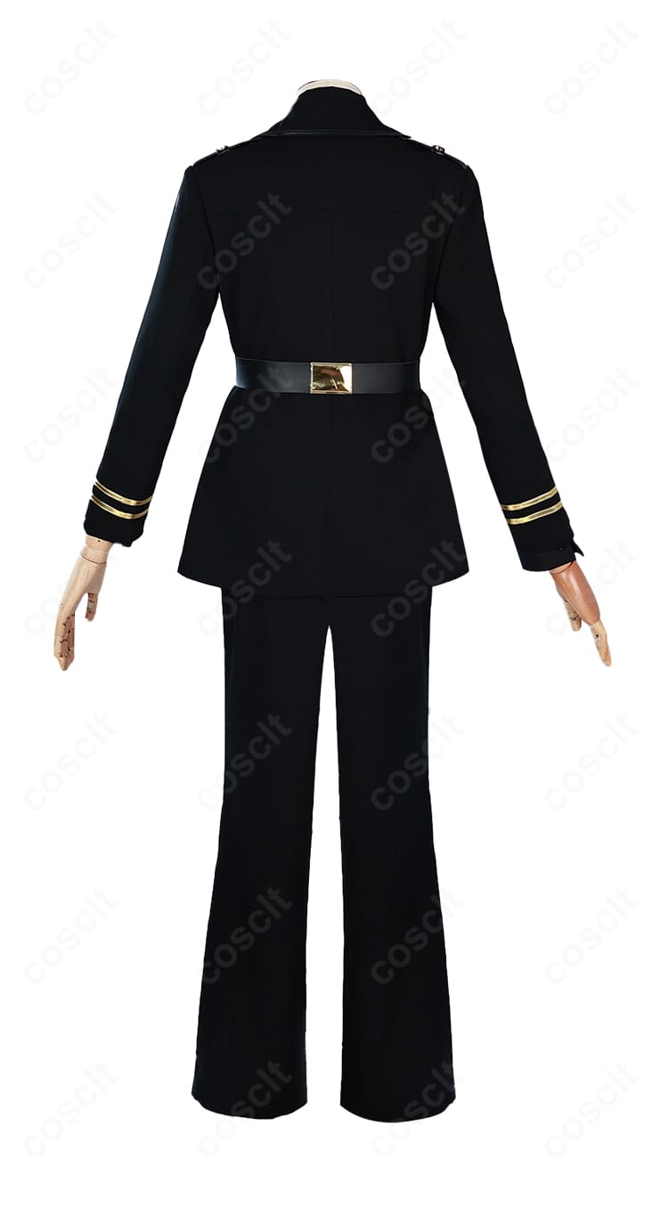 シンエイ・ノウゼン(アンダーテイカー)軍服コスの背面。背中から裾へ落ちるシルエットと装飾ラインの整合性を示すディテールショット。