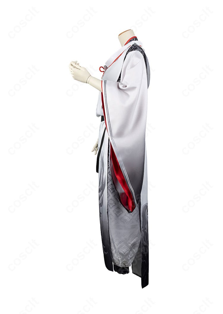 左側の装飾細部。刺繍とパイピング、和モチーフの意匠が鮮明に見えるディテール写真。