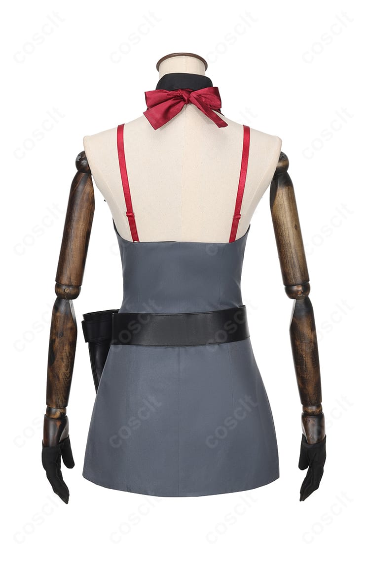 京極サツキ衣装・背面ディテール。背中側の装飾とコートの切り替えを強調した近接ショット