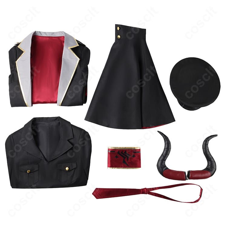 元宮チアキ コスプレ衣装のセット内容一覧。コート、トップス、スカート、腕章、ネクタイ、角、帽子を並べた構成。