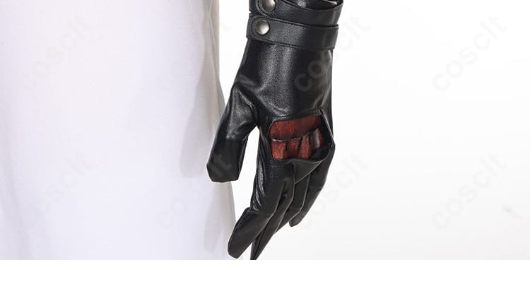 FGO カドック・ゼムルプス コスプレ衣装の手袋ディテール。素材感と装飾の意匠を拡大表示。