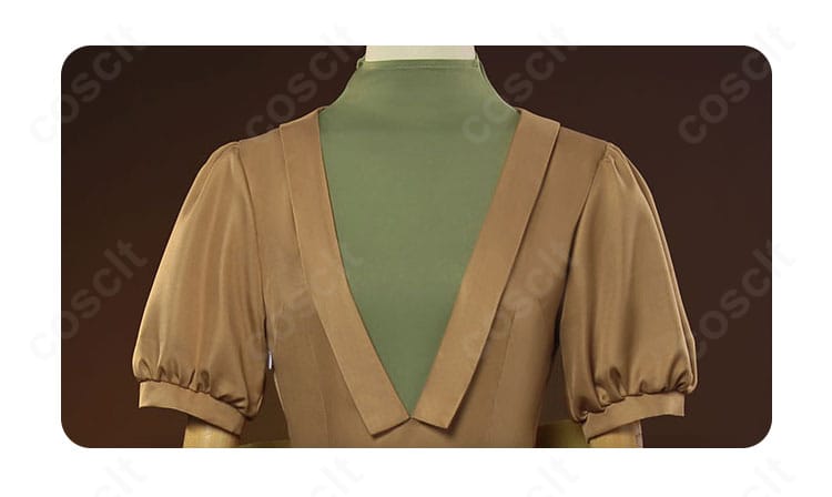 大道寺知世 劇場版コスプレ衣装の襟元装飾アップ。縁取りとステッチの仕上げが見える画像