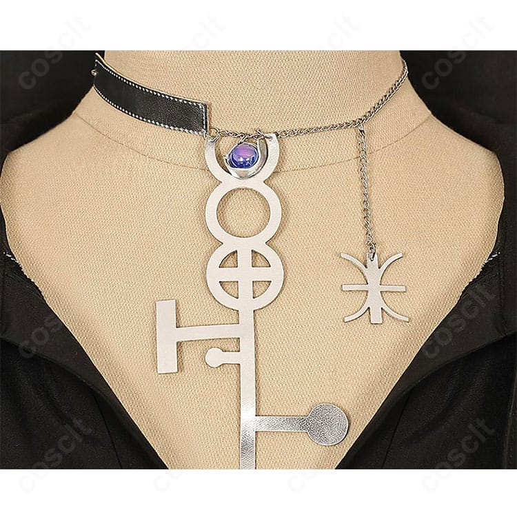 アークナイツ ソーンズ 引星コスプレ衣装のネックレス詳細。金属風質感と造形のコントラストが撮影映え。