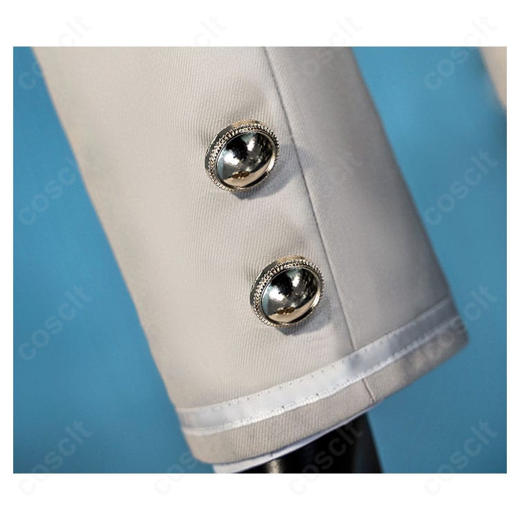 袖口の近接ディテール。端正なステッチと袖口装飾の仕上がりで再現度を示すクローズアップ。