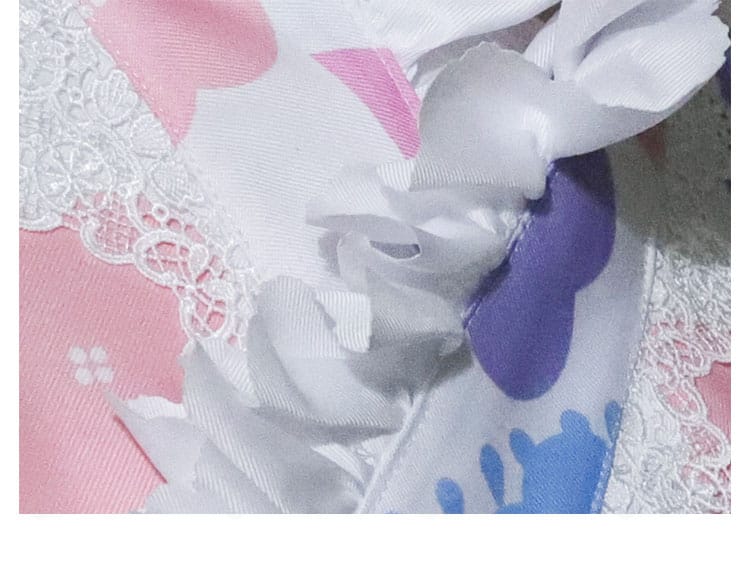 天宮こころ和装コスの斜襟ディテール。刺繍と縁取りアクセント、ステッチワークの質感が伝わる近接写真。