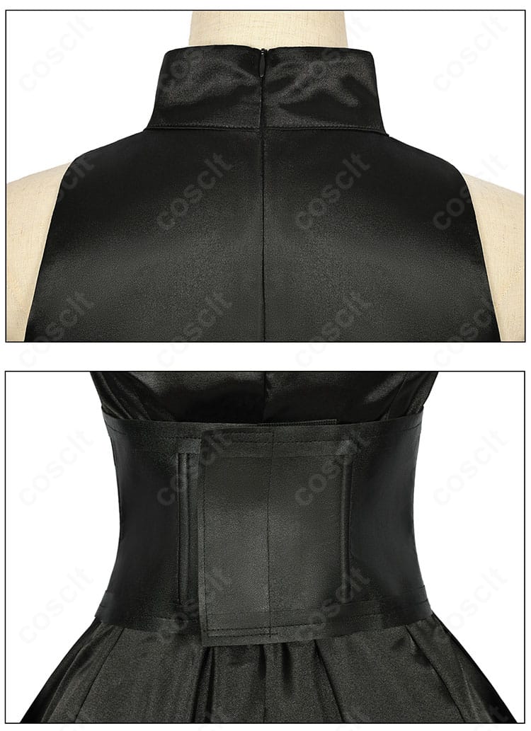 背面装飾のディテール画像。背中心の構造、ベルトの取り回し、パネル切替の縫製が確認できる。