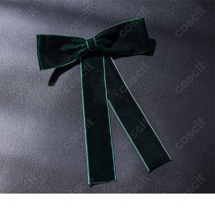 若葉睦コスプレのリボン＆チョーカーのアップ。首元のアクセントで上品かわいい印象を演出。