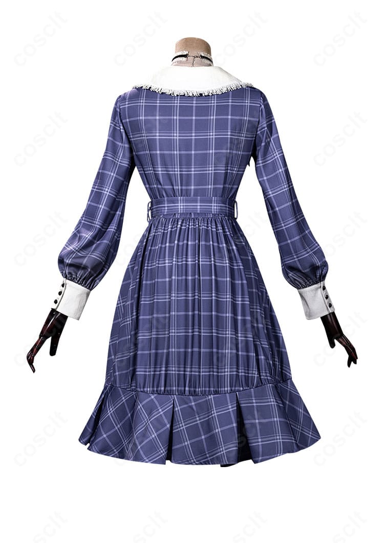 若葉睦コスプレ衣装の背面。ベルト位置とフリルの落ち感など後ろ姿の完成度がわかる一枚。