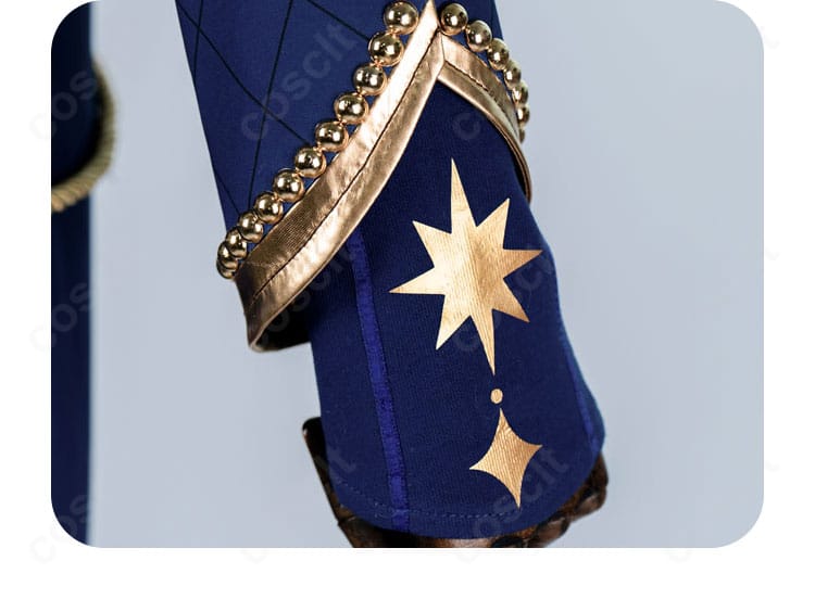 青葉つむぎ コスプレ衣装の袖口ディテール。金色調ステッチとボタンで高級感を演出