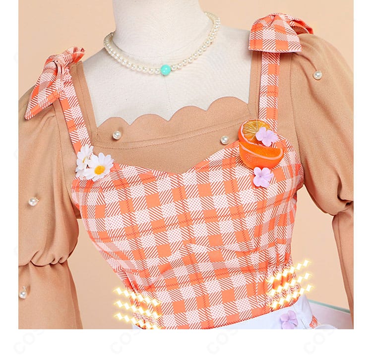 花里みのり 衣装の蝶結びヘアアクセのアップ。立体感のあるリボンで顔周りを華やかに演出。