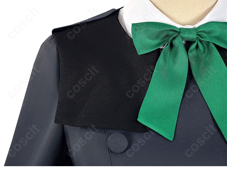 肩部分の切り替えと装飾を写した日奈森あむ 制服コスプレの肩ディテール