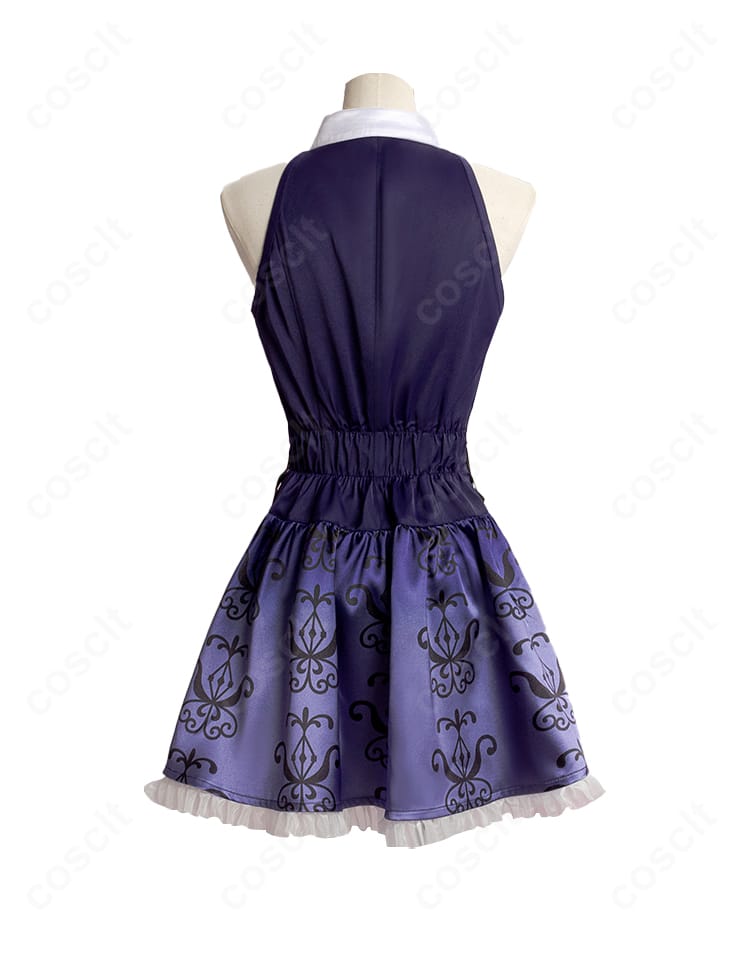 コードギアス C.C. オーケストラ版コスプレ衣装の背面。後ろのデザインと装飾配置を詳細に確認できる。