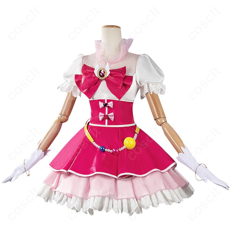 キュアミラクルのコスプレ衣装を正面全体で撮影。胸元の蝶結びとウエストライン、スカートの広がりが確認できる画像。