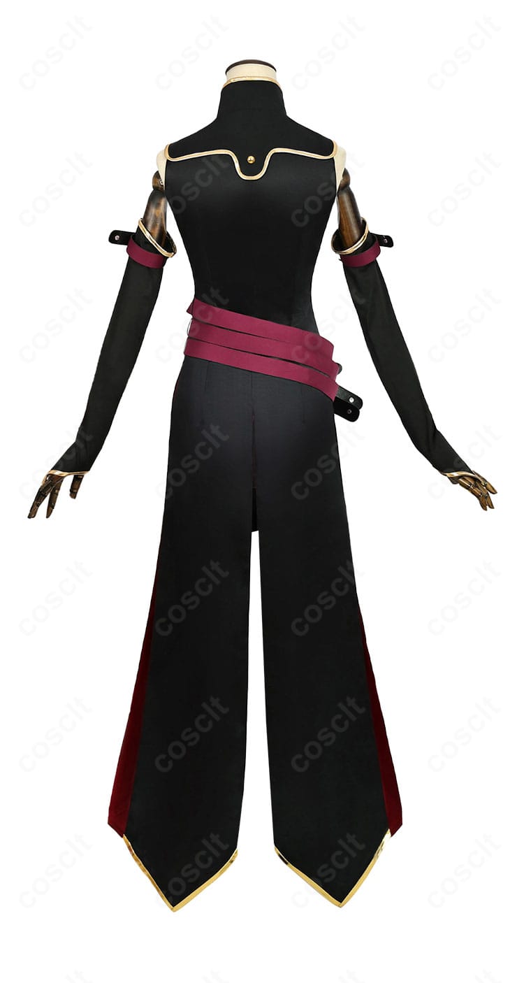 商品背面のC.C. 黒の騎士団コスプレ衣装。背面のカッティングとパーツ配置が映る後ろ姿のディテール。