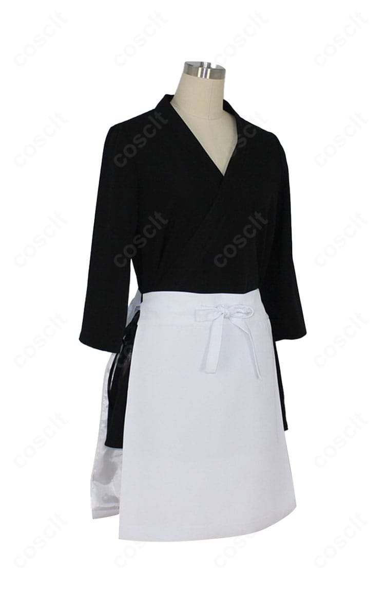 右側面図：のはらリン衣装の袖口とサイドスリット、背面ラインの縫製とフィット感が見えるアングル。