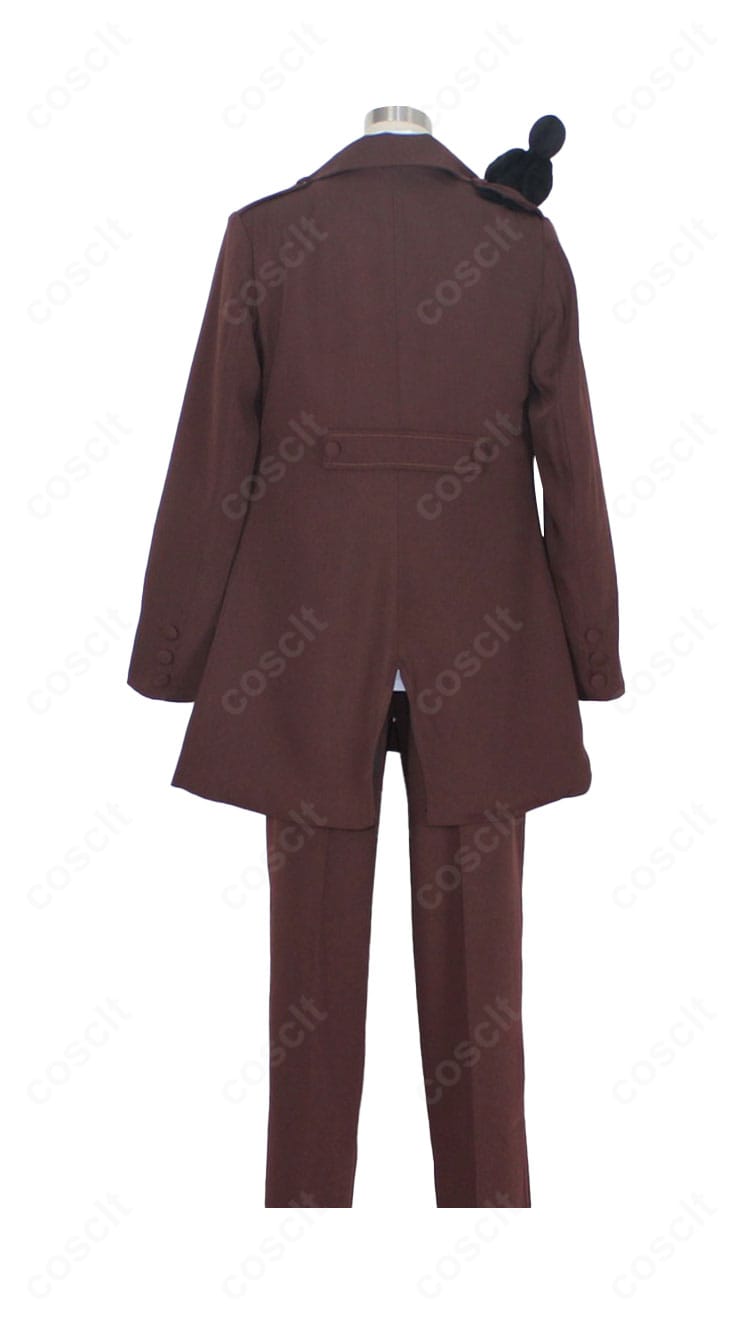 アイスランドのコスプレ衣装・背面。コートの後ろ姿と全体バランスの詳細画像