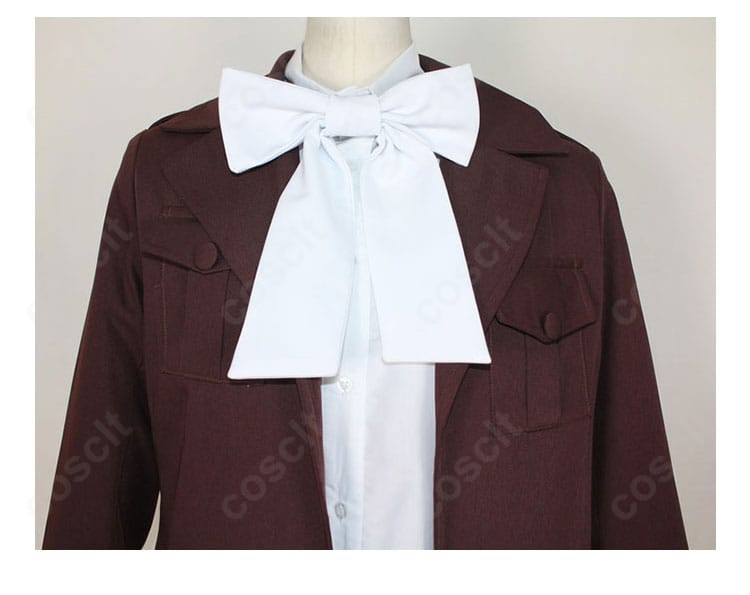 上衣の装飾ディテール。コートのステッチや装飾部に焦点を当てた接写画像