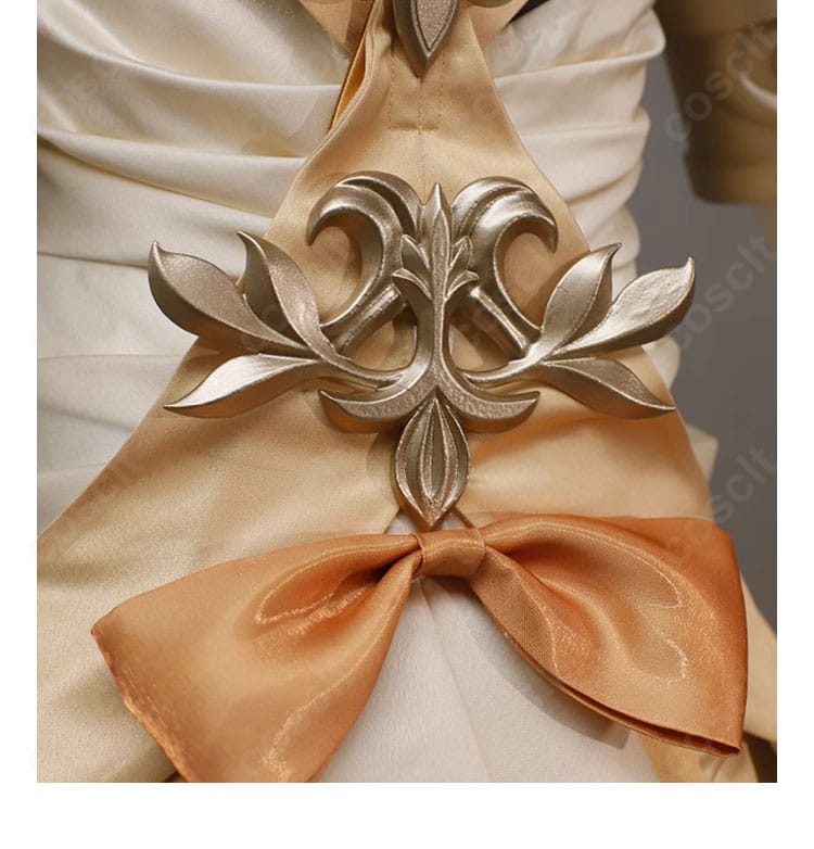 腰背面の飾りディテール、取り付け金具と装飾の精密な作り