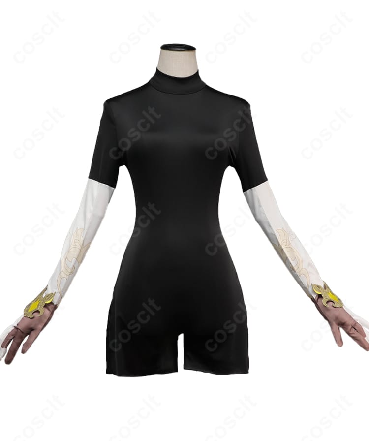 インナー(内搭服)正面ディテール、縫製ラインと装飾位置が確認できるアップ