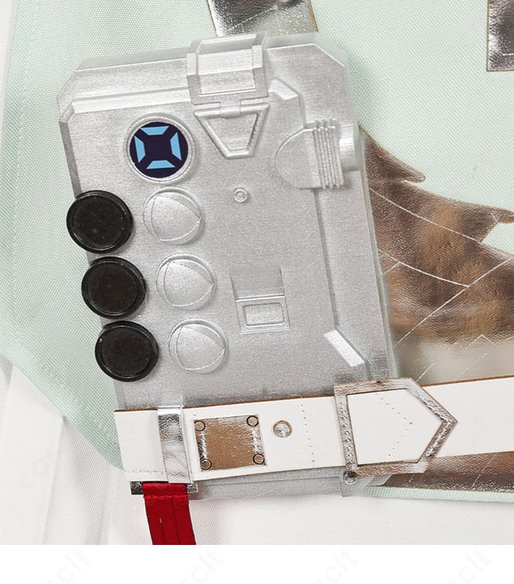 スカートの装飾と刺繍ディテール。落ち着いた色味と精緻な模様が撮影映えする仕上がり