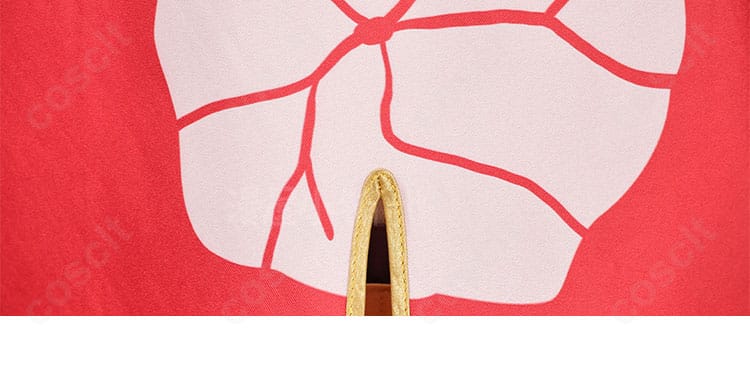 ナタのコスプレ衣装 裾の装飾ディテール。動きに映える華やかなデザインを強調した近接写真。