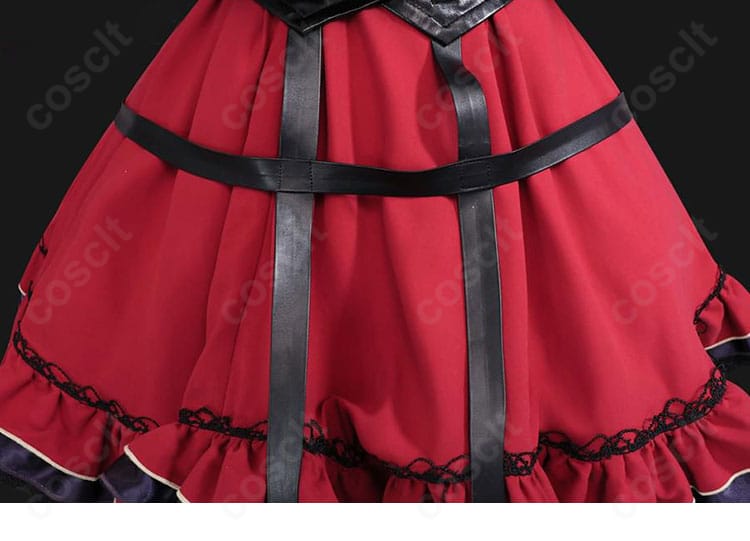 スカート背面装飾。後ろ姿のボリュームと整ったドレープ