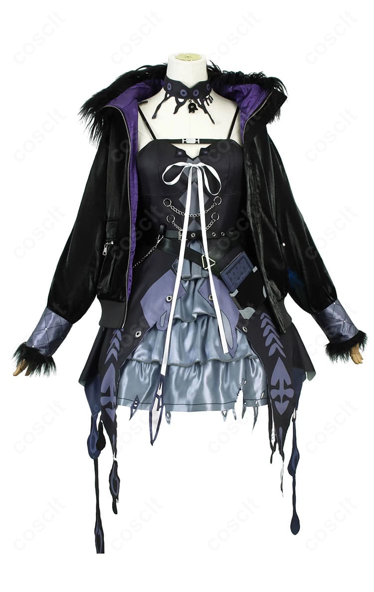 シオリ・ノヴェラ コスプレ初期衣装の正面全景。コートとワンピースのレイヤー、胸元アクセの再現が分かる