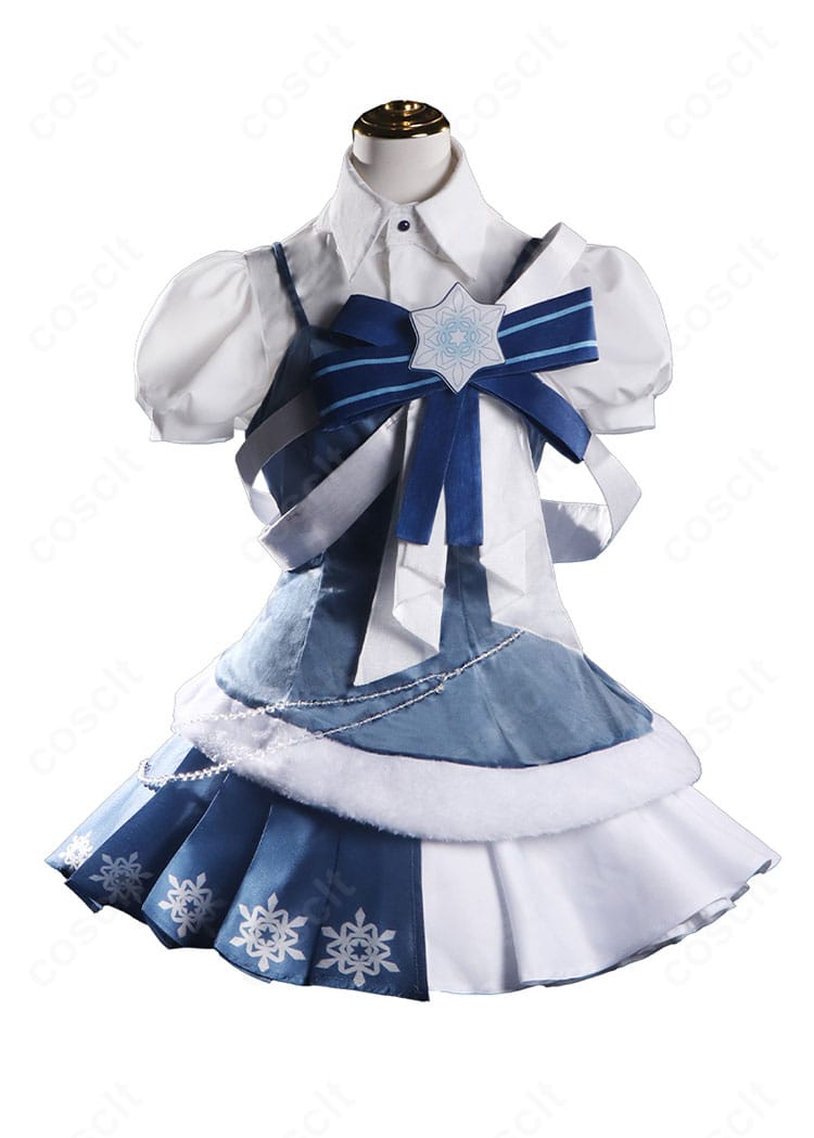 正面全景。つけ襟とトップスの切替、ショートスカートのAラインが映える鏡音リン SNOW MIKU 2025衣装