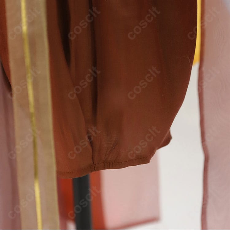 無期迷途 曜(ヤオ)燃える神舞 ズボン裾の装飾ディテール。金具とコードの意匠で世界観を再現した部分アップ。