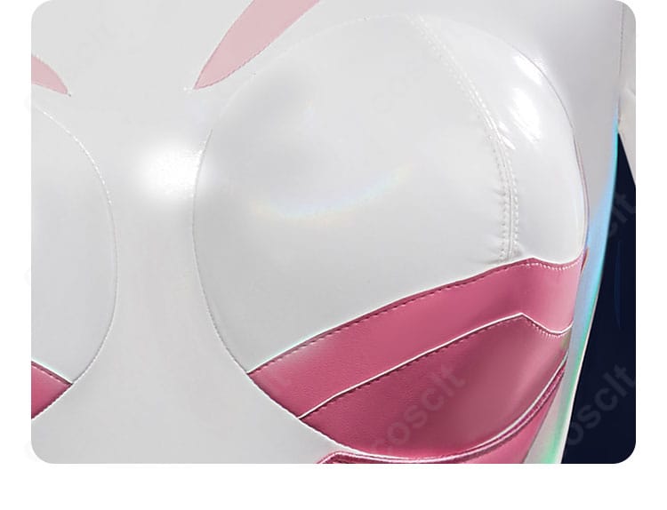 胸元装飾のディテール。トリム幅と質感を捉えたラクス・クライン衣装のクローズアップ