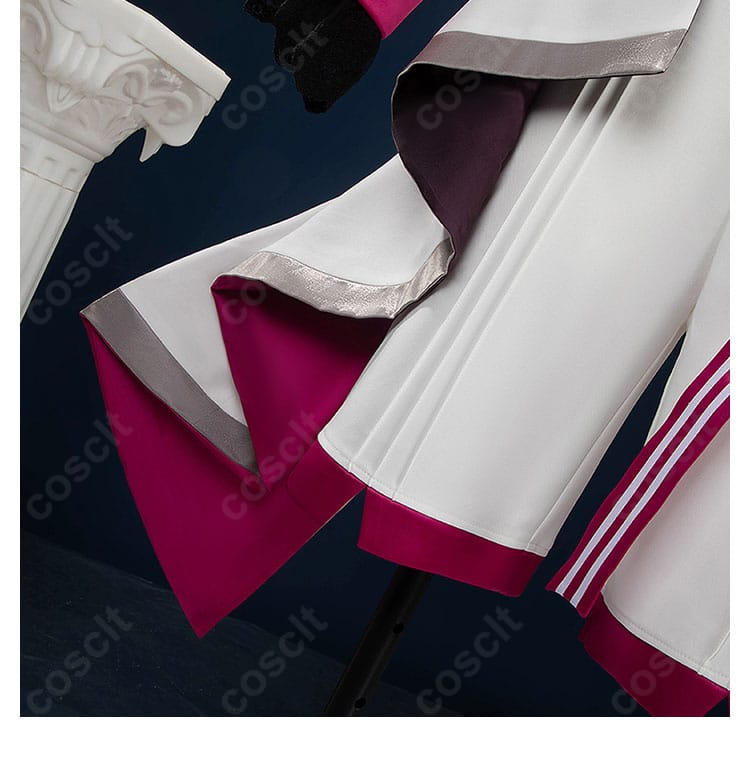 半ズボンの装飾ディテール。足元まで統一されたデザイン