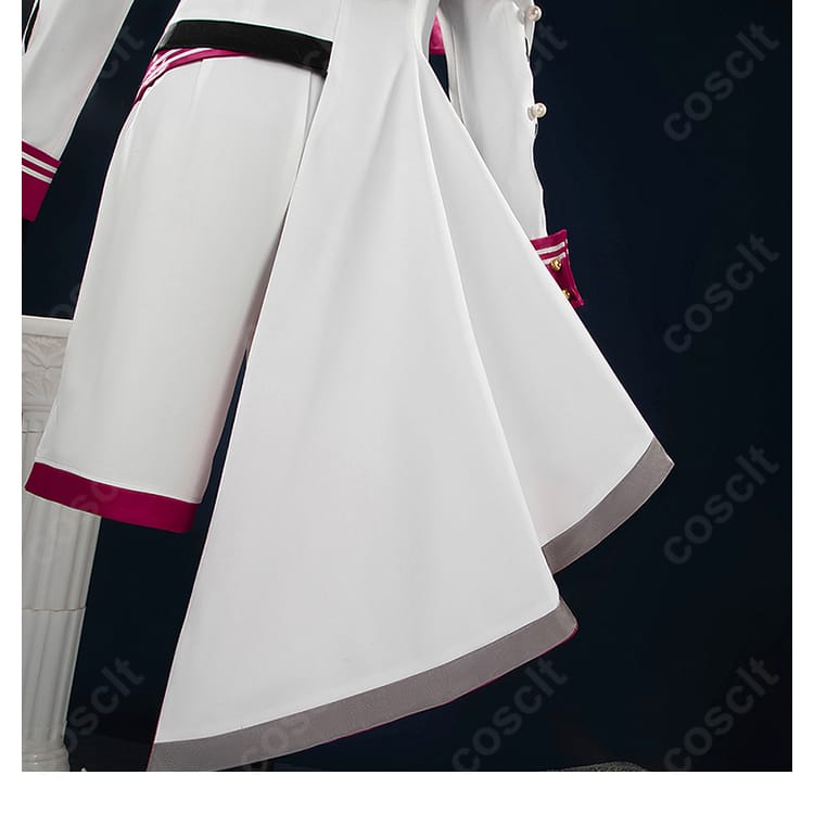 外套背面裾の装飾。揺れに合わせて映える意匠を確認