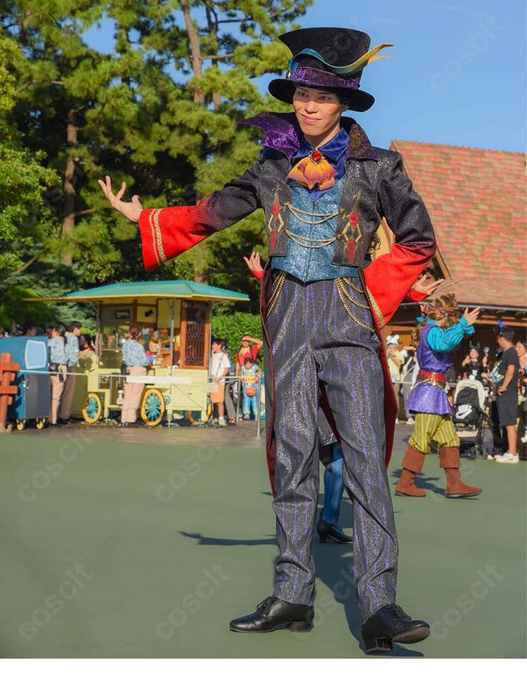 東京ディズニーランド ディズニー・ハロウィーン 男性ダンサー風コスプレ衣装一式（コート・ベスト・シャツ・ズボン・スカーフ・飾りチェーン・帽子）のディテールが分かる写真