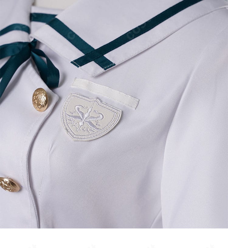 若葉睦コスプレ衣装 胸元エンブレム風ディテールの近接画像