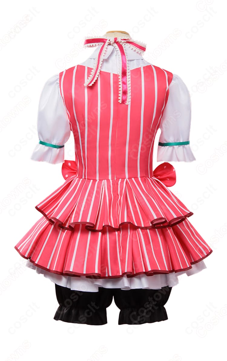 井芹仁菜 コスプレ衣装の背面デザイン。背面ラインとスカートの落ち感を示す。