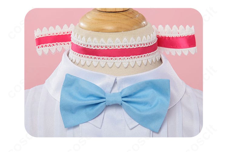 蝶ネクタイのディテール。結び目の形と質感、中心アクセントの仕立てを近接で表現。