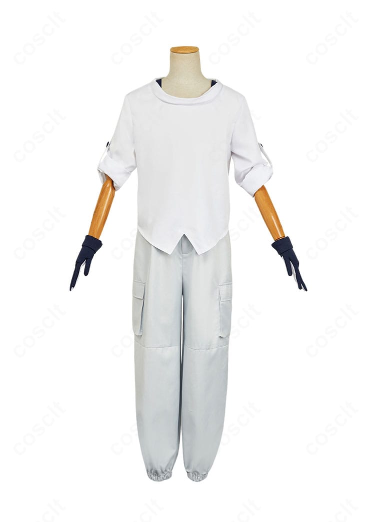 シュウジ・イトウ コスプレ衣装の正面全体。マットな質感とクールなミリタリー風デザインが特徴。