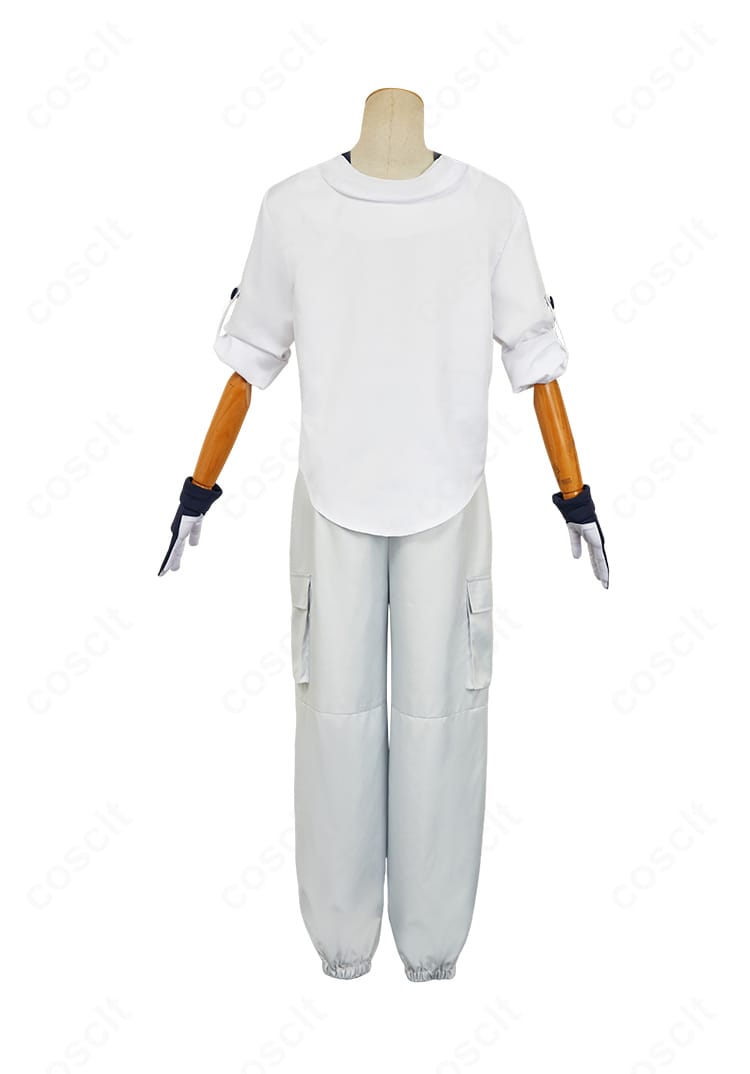 シュウジ・イトウ コスプレ衣装の背面。ヨークと背面パネルの構成を忠実に再現。