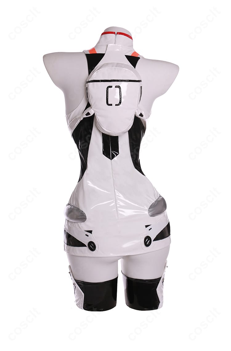 綾波レイ プラグスーツの背面画像。背中のアクセサリーと背面パネルの形状、全体のフィットを示すカット。