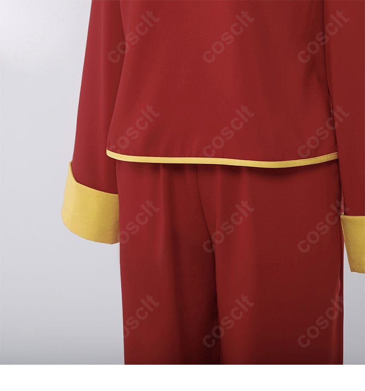 腰周りディテールの拡大。ウエストラインとサイドの処理、動きやすさに配慮した設計が伝わる。