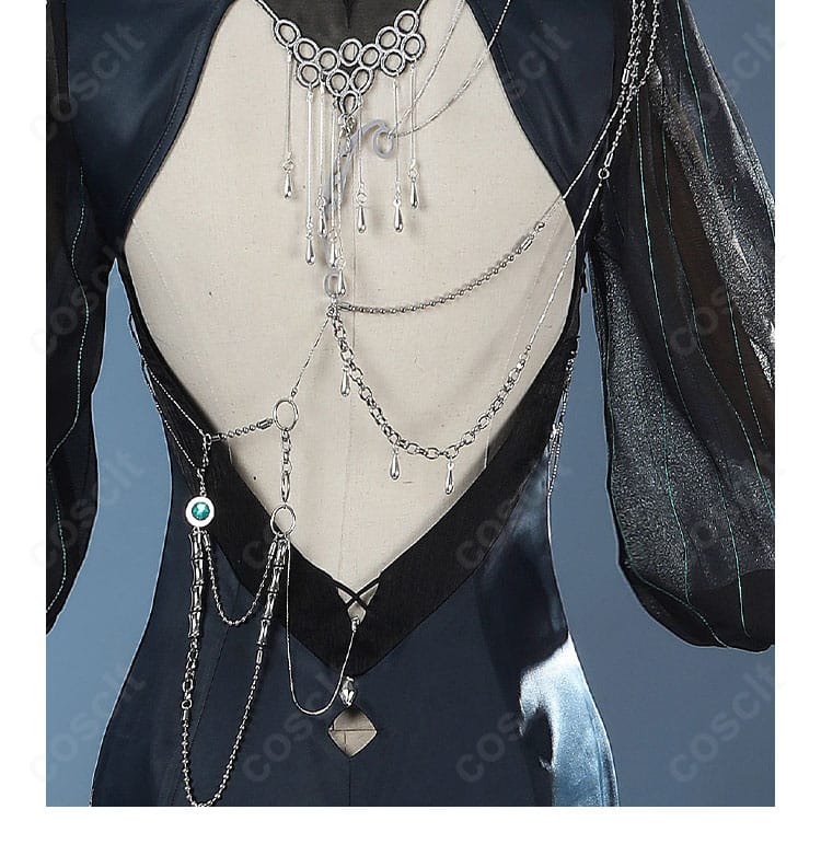 イェレナ コスプレ衣装の背面装飾アップ。リボンとレースの再現度を詳細に確認できる画像。