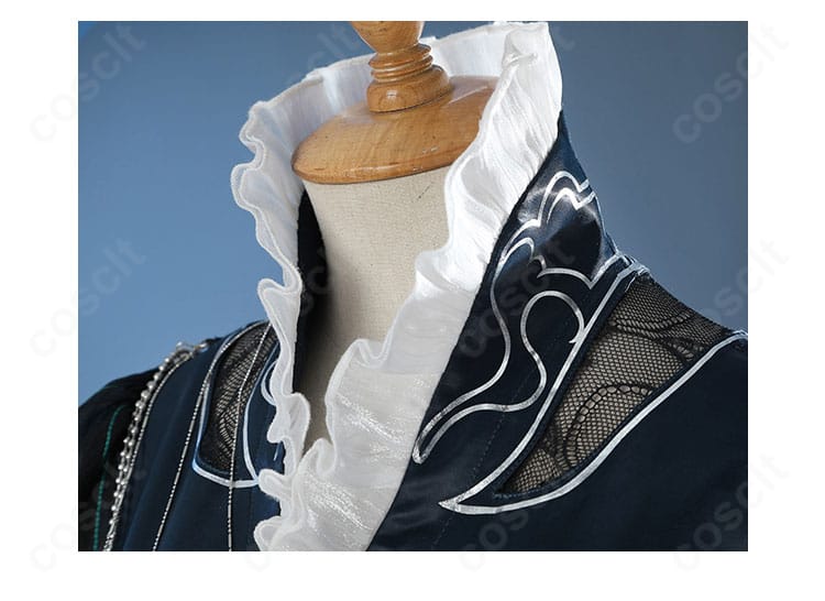 イェレナ コスプレ衣装の衿元ディテール。刺繍と装飾の質感が分かるクローズアップ。