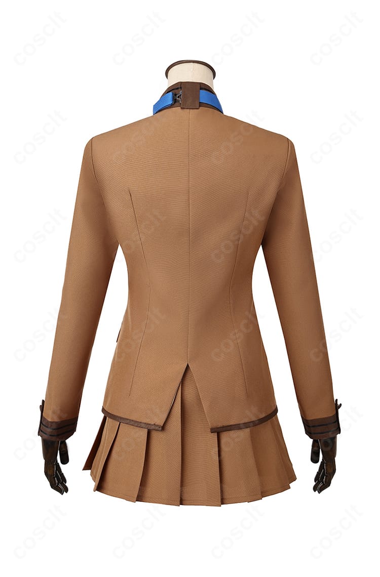 FGO 岸波白野 学園制服コスプレ 背面。プリーツの動きと背面の装飾ディテールを忠実に再現。